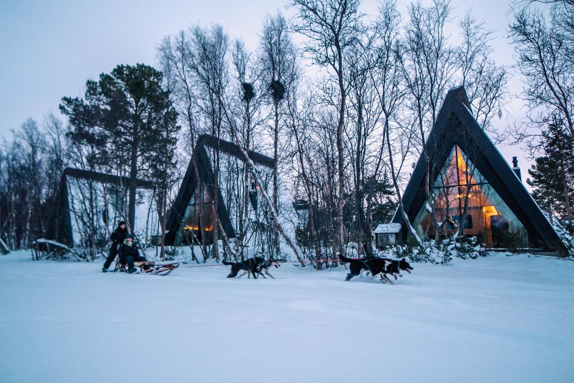 Holmen Husky Lodge